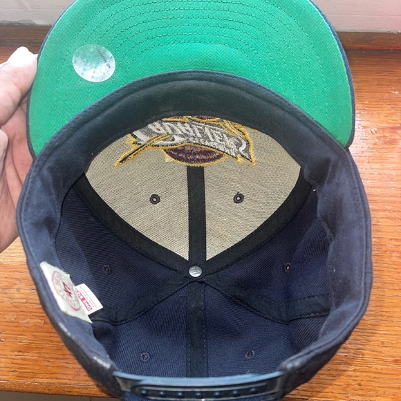 Cleveland Cavaliers Navy Hat - Picture 2 of 3